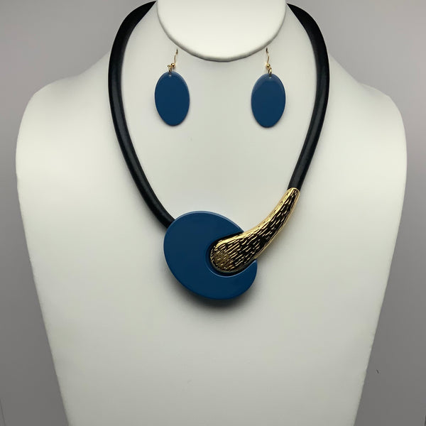Oval Magnetic Necklace Set