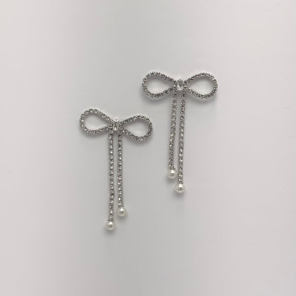 Bow tie with Pearl Drop Earrings