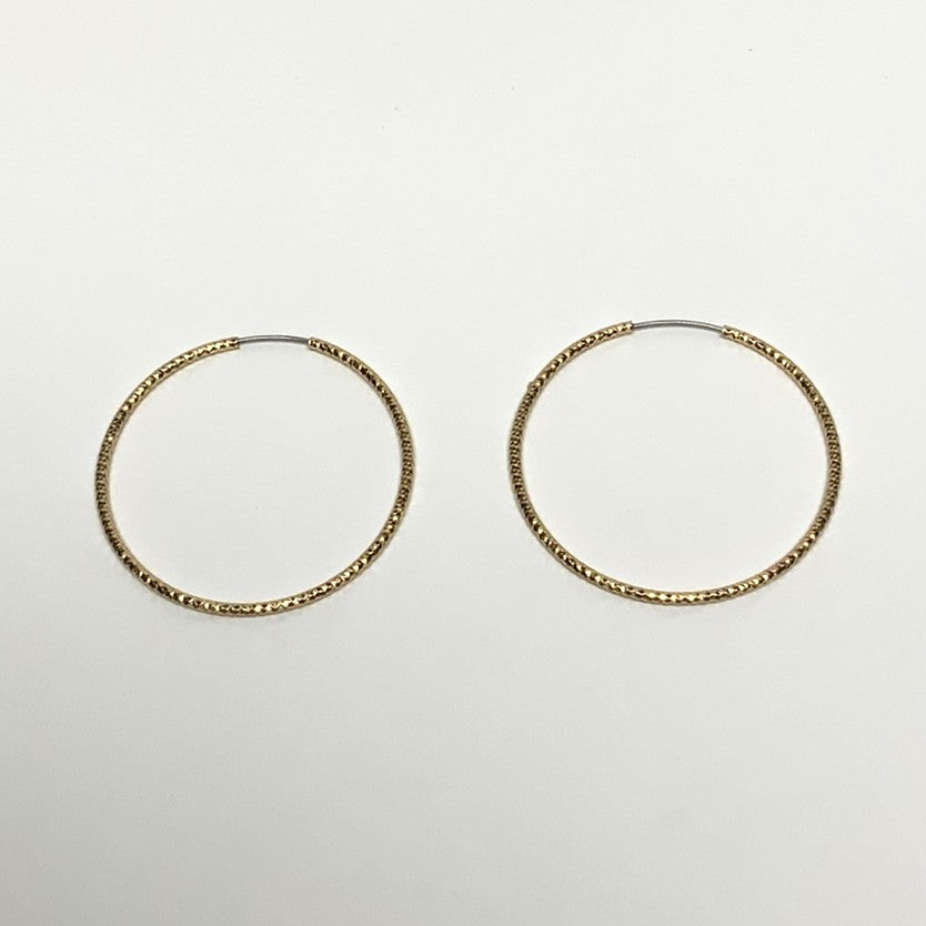 Ribbed Mid-Size Hoop Earrings