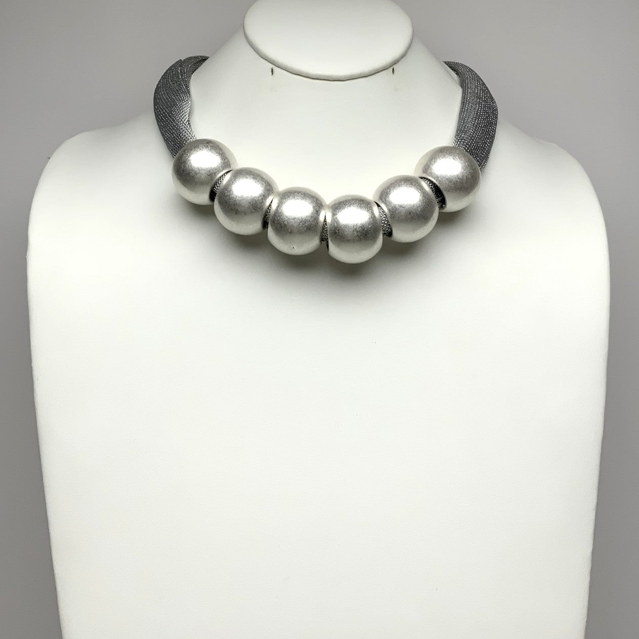 Giant Bead Mesh Necklace