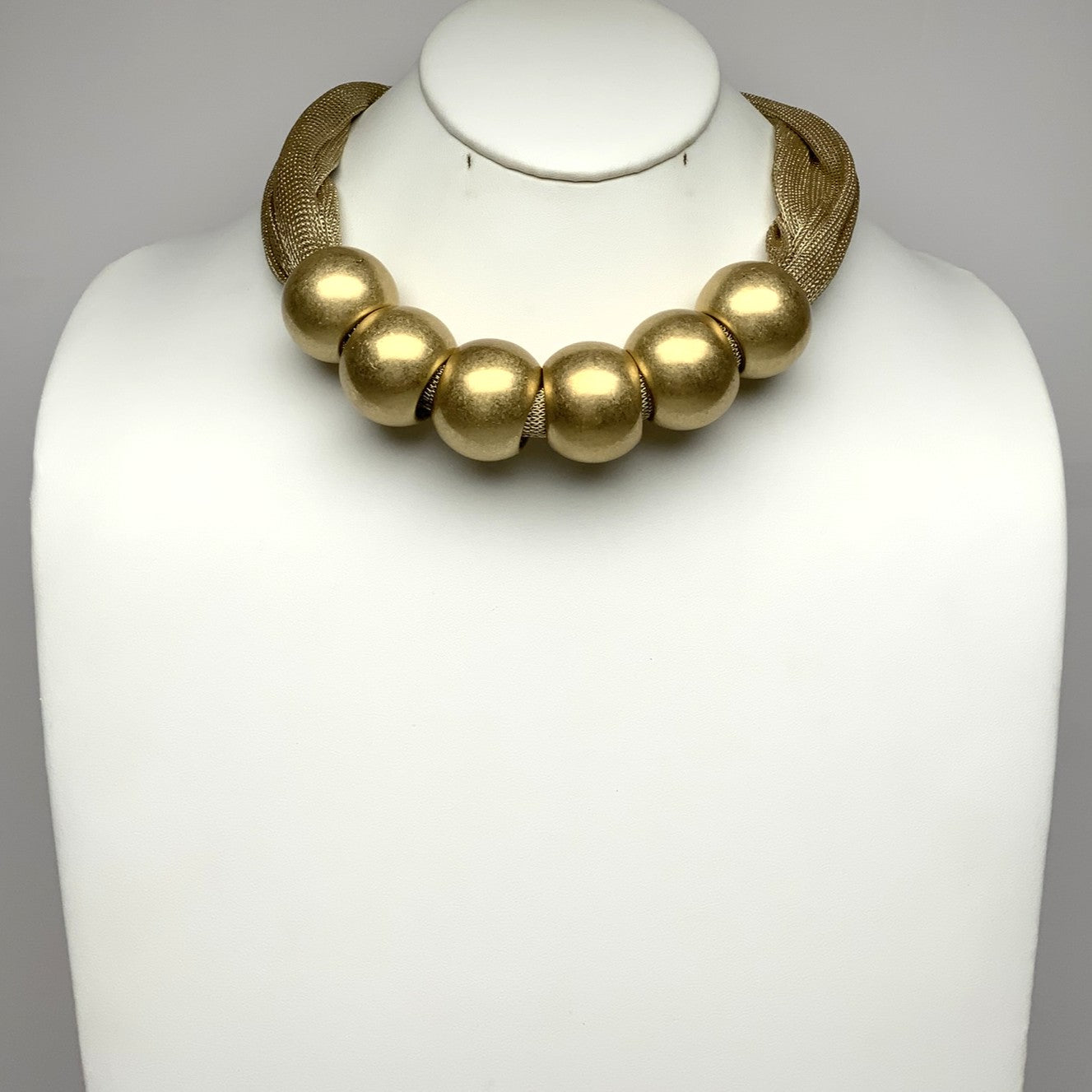 Giant Bead Mesh Necklace