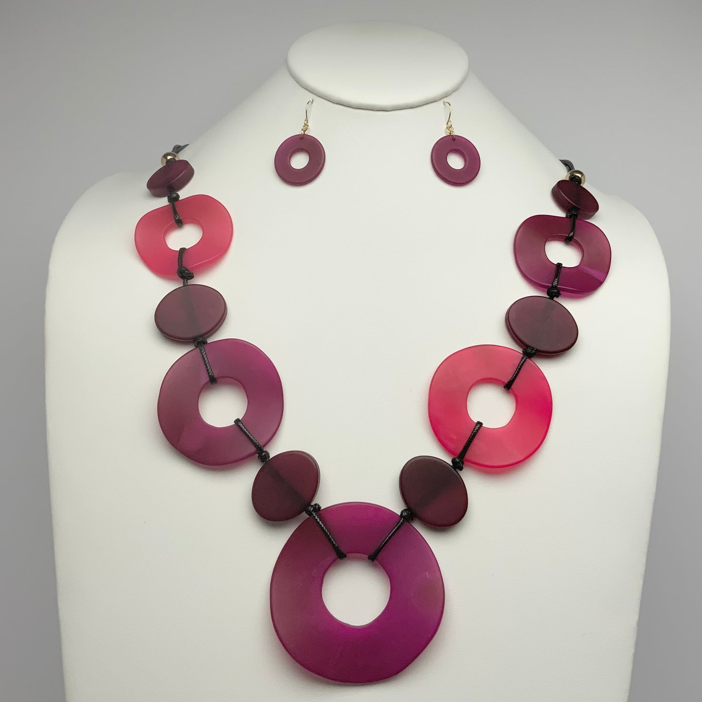 Lucite Hoops Necklace Set