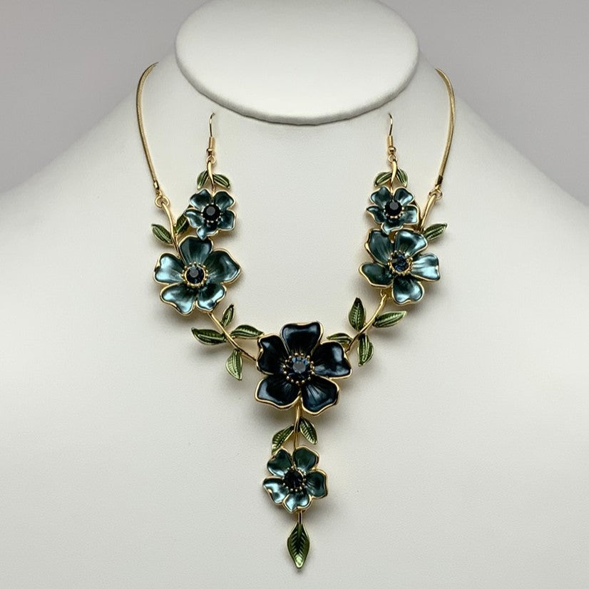 Two-Toned Flower Drop Necklace