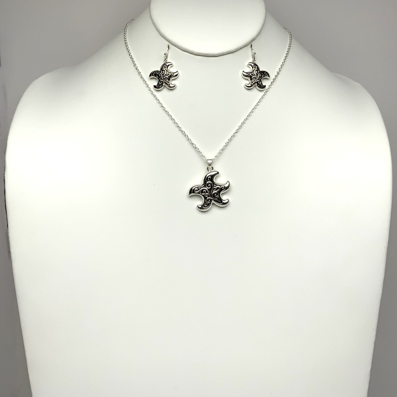 Western Style Starfish Necklace Set