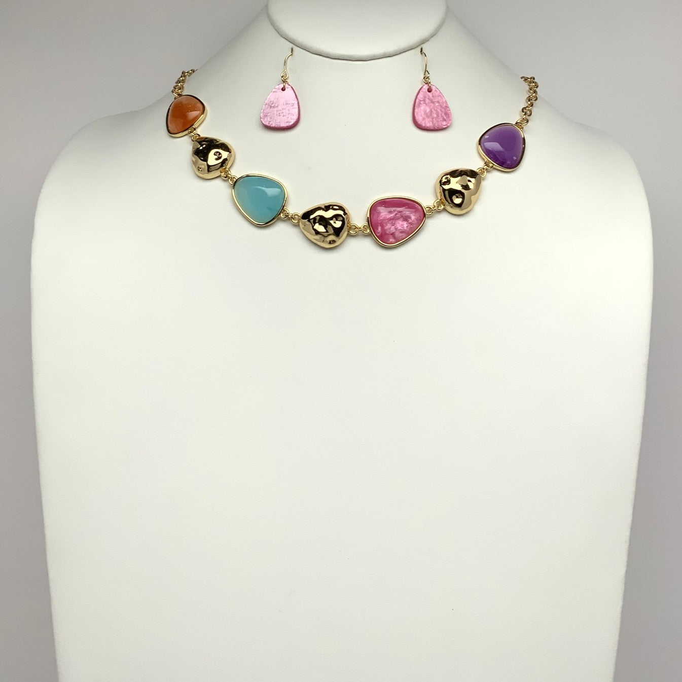Lucite Hammered Necklace Set