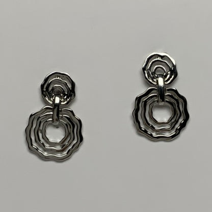 Wavy Circles Clip On Earrings