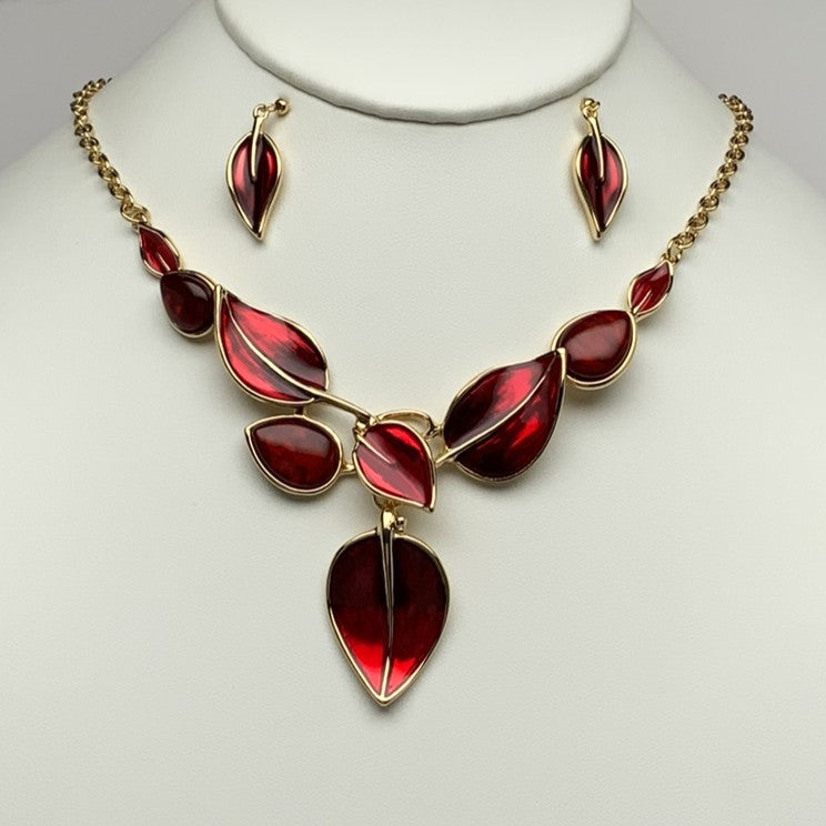 Enamel Leaf Necklace Set