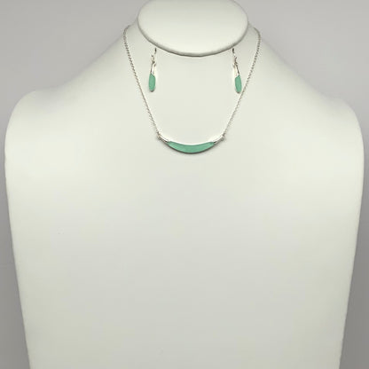 Short Lucite/Acrylic/Resin Look Sliver Moon Shape Necklace Set
