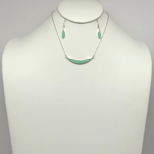 Short Lucite/Acrylic/Resin Look Sliver Moon Shape Necklace Set