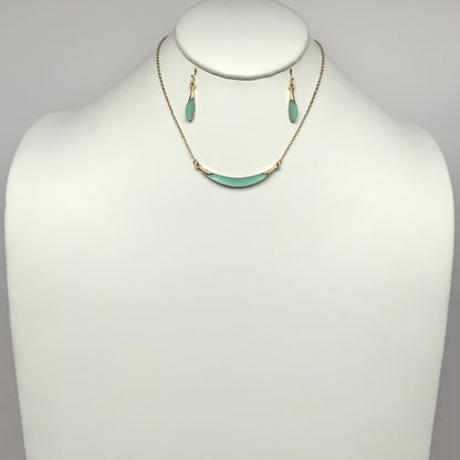 Short Lucite/Acrylic/Resin Look Sliver Moon Shape Necklace Set