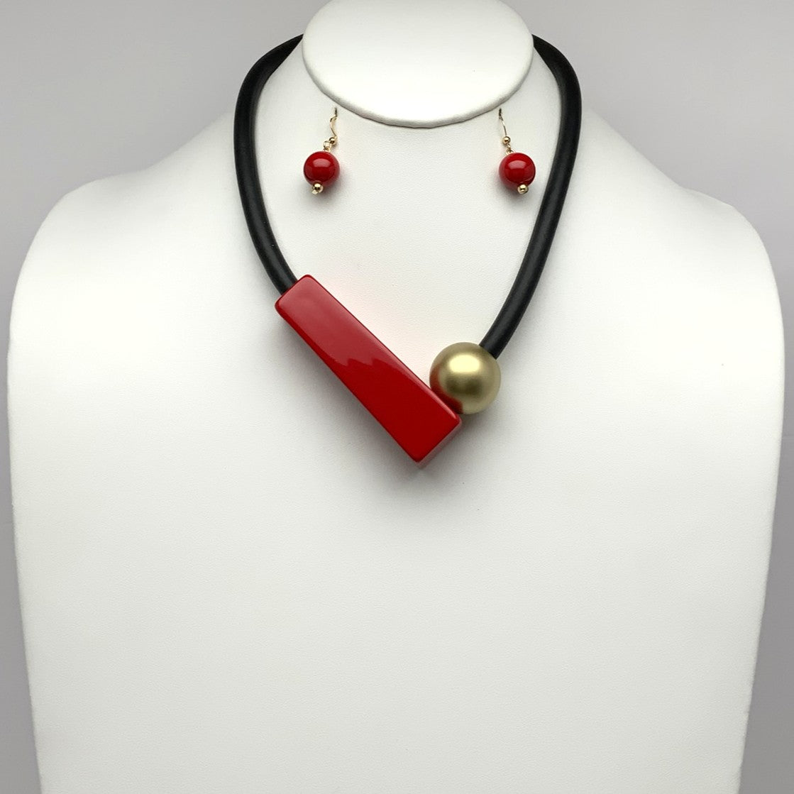 Short Thick Rubber Corded Magnetic Front Necklace Set with Bar and Ball
