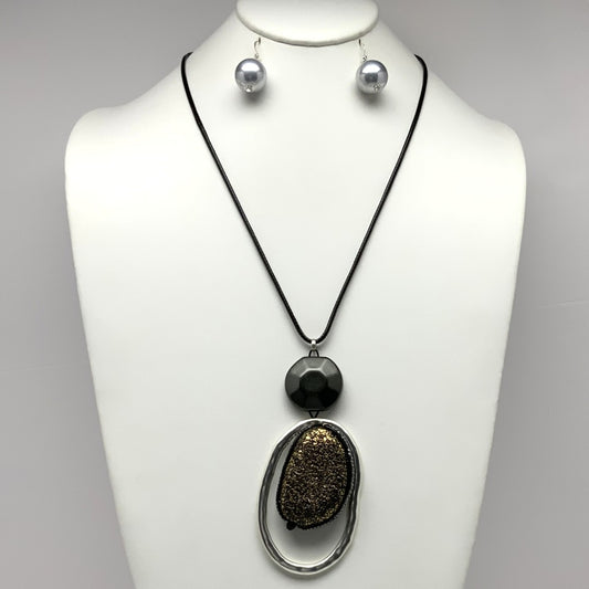 Oval Stone Statement Cord Necklace Set