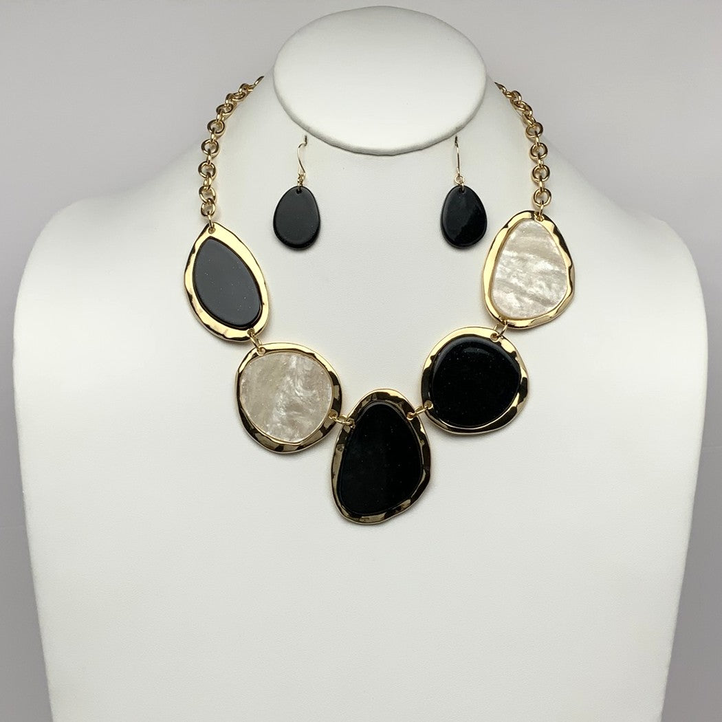 Lucite Necklace Set