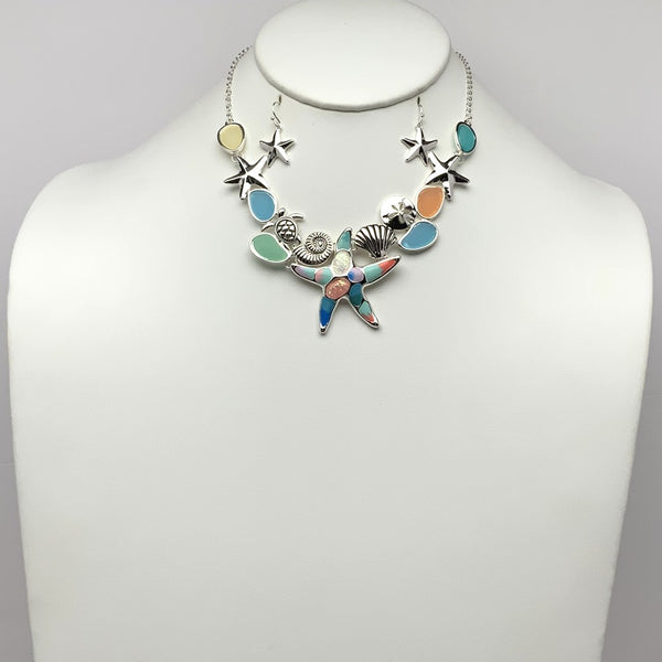 Short Chain with Glassy/Lucite Nuggets and Metal Sea Life Bib Style Necklace Set