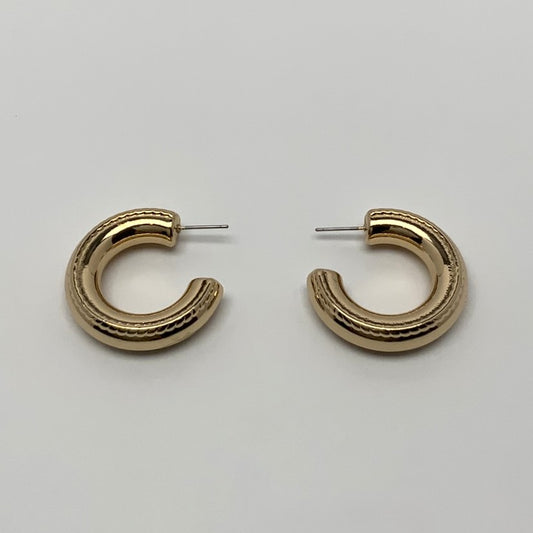 Chunky Ribbed Edge Hoop Earrings