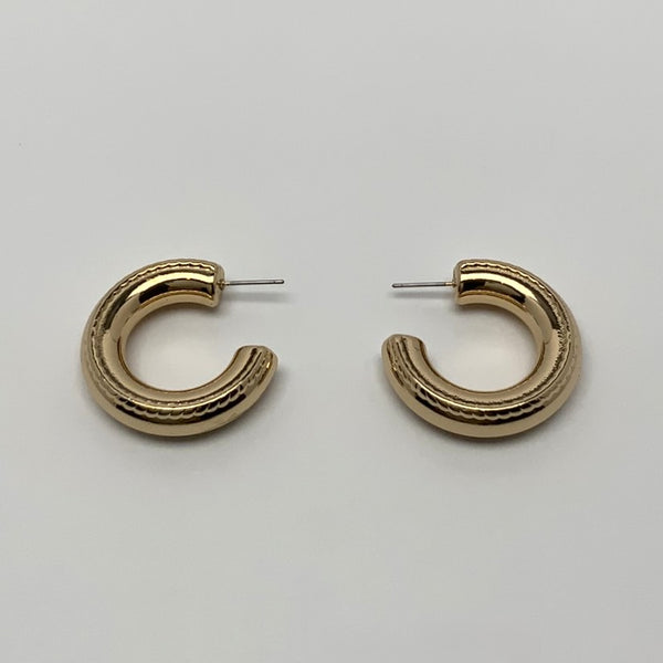 Chunky Ribbed Edge Hoop Earrings