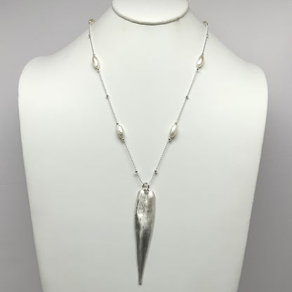 Heart Spear Pearlescent Necklace