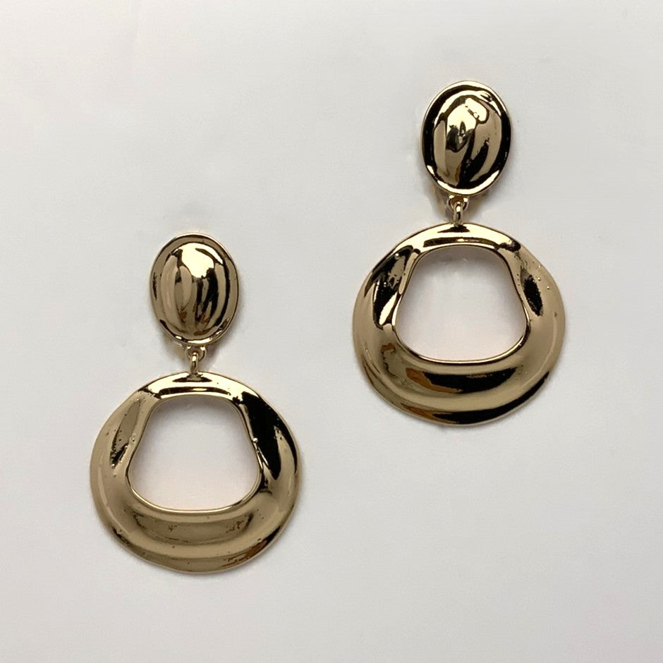 Wavy Circle Cut Drop Clip Earrings