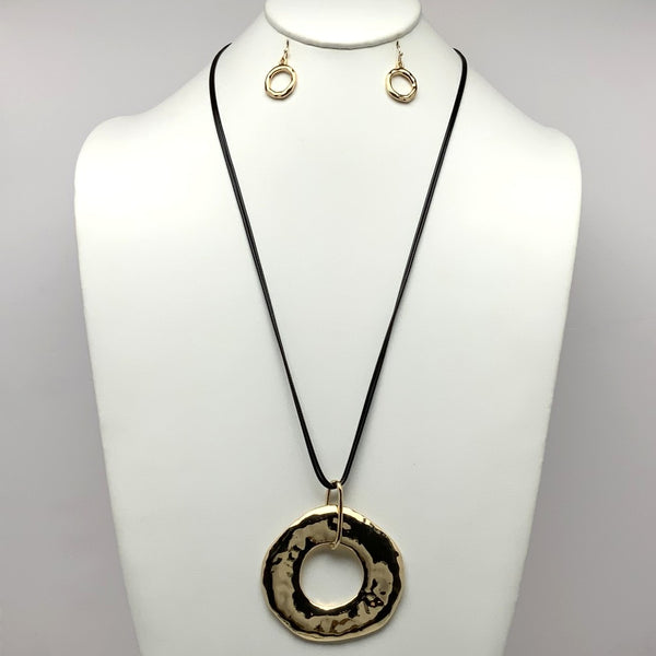 Long Cord Metal Textured Pendant Necklace Set