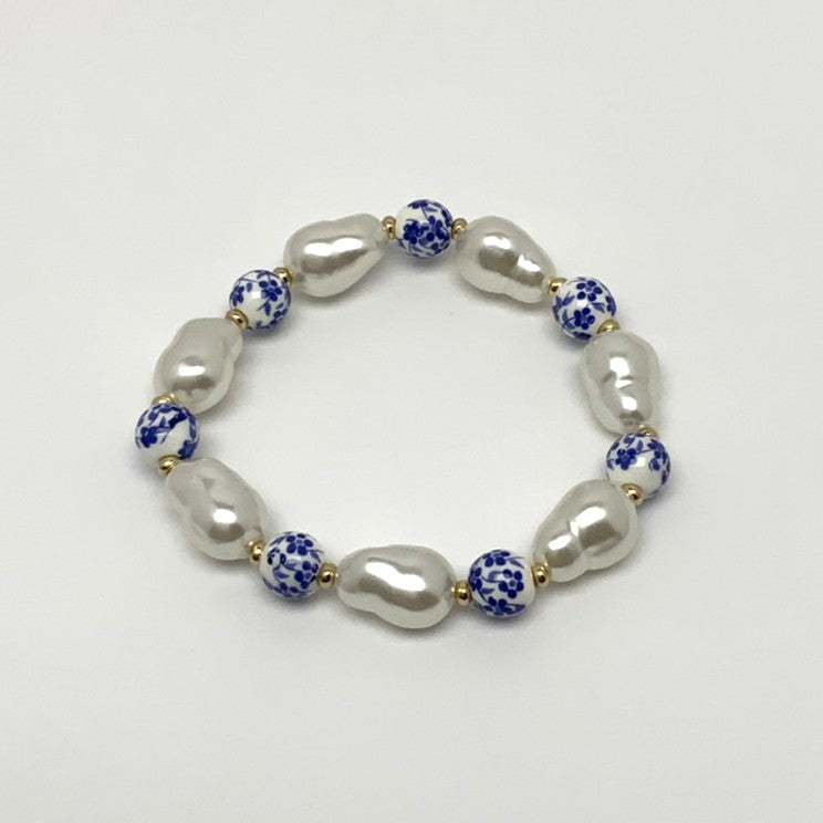 Tiny Flower Print Pearlescent Bracelet