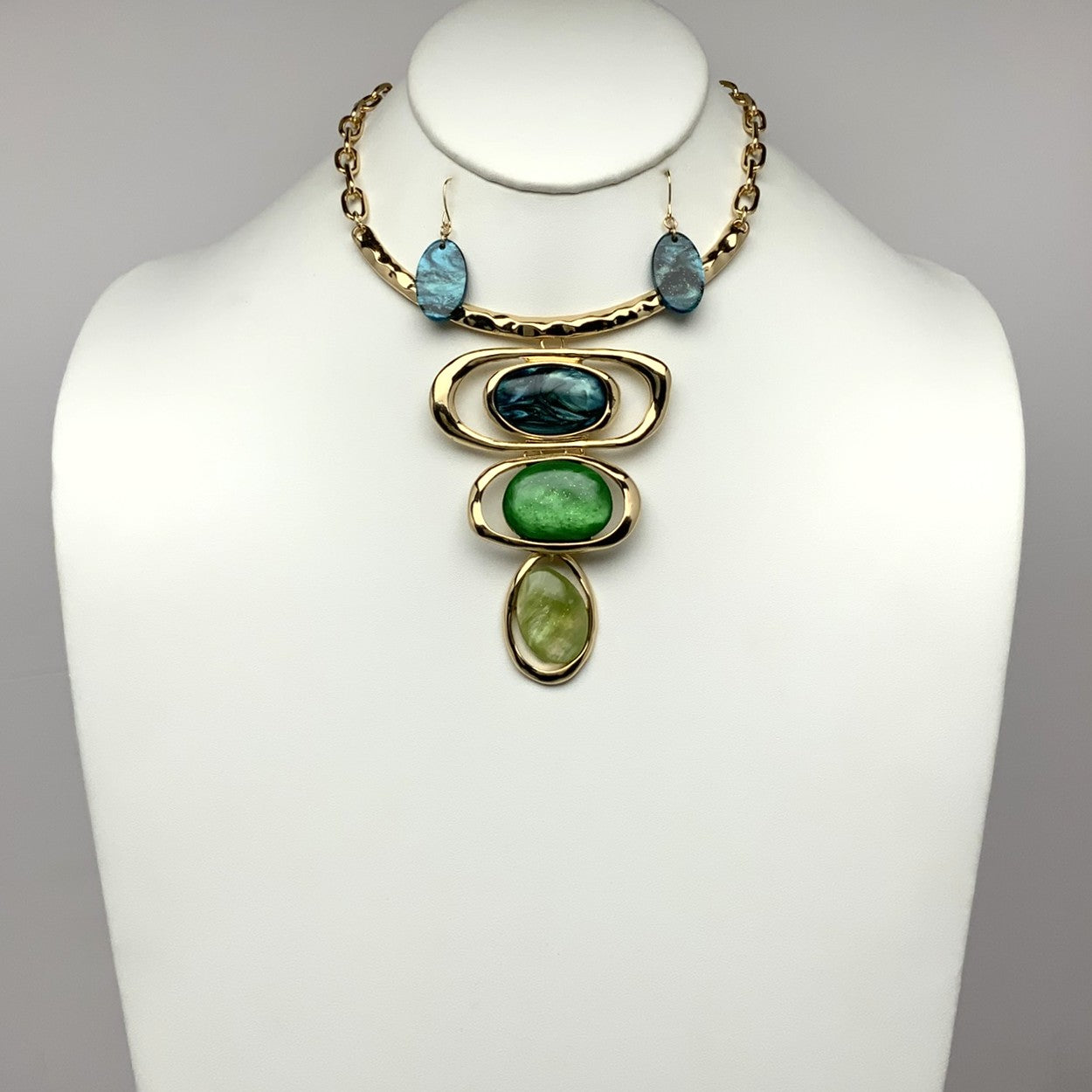 Bib Style Textured Enamel Drop Necklace Set