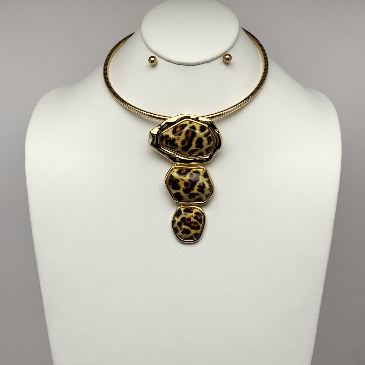 Abstract Tri Lucite Drop Necklace Set