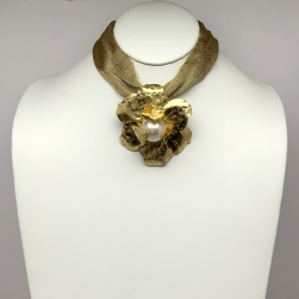 Metal Flower Pearl Mesh Necklace