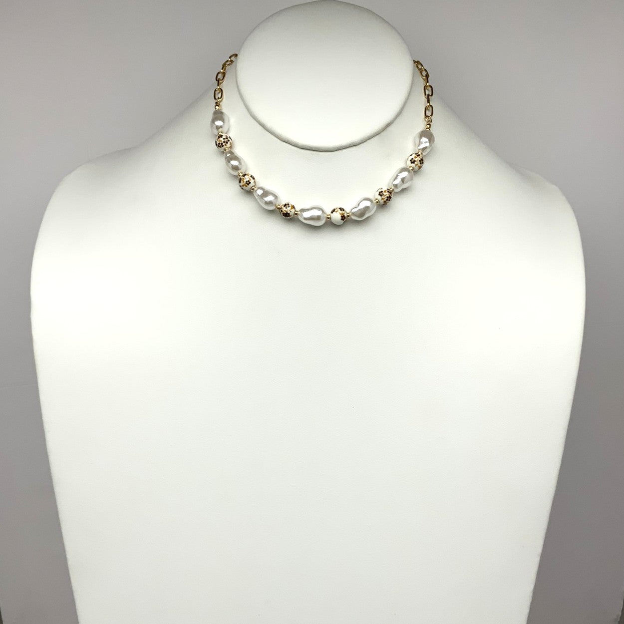 Chain Flower Pearl Necklace