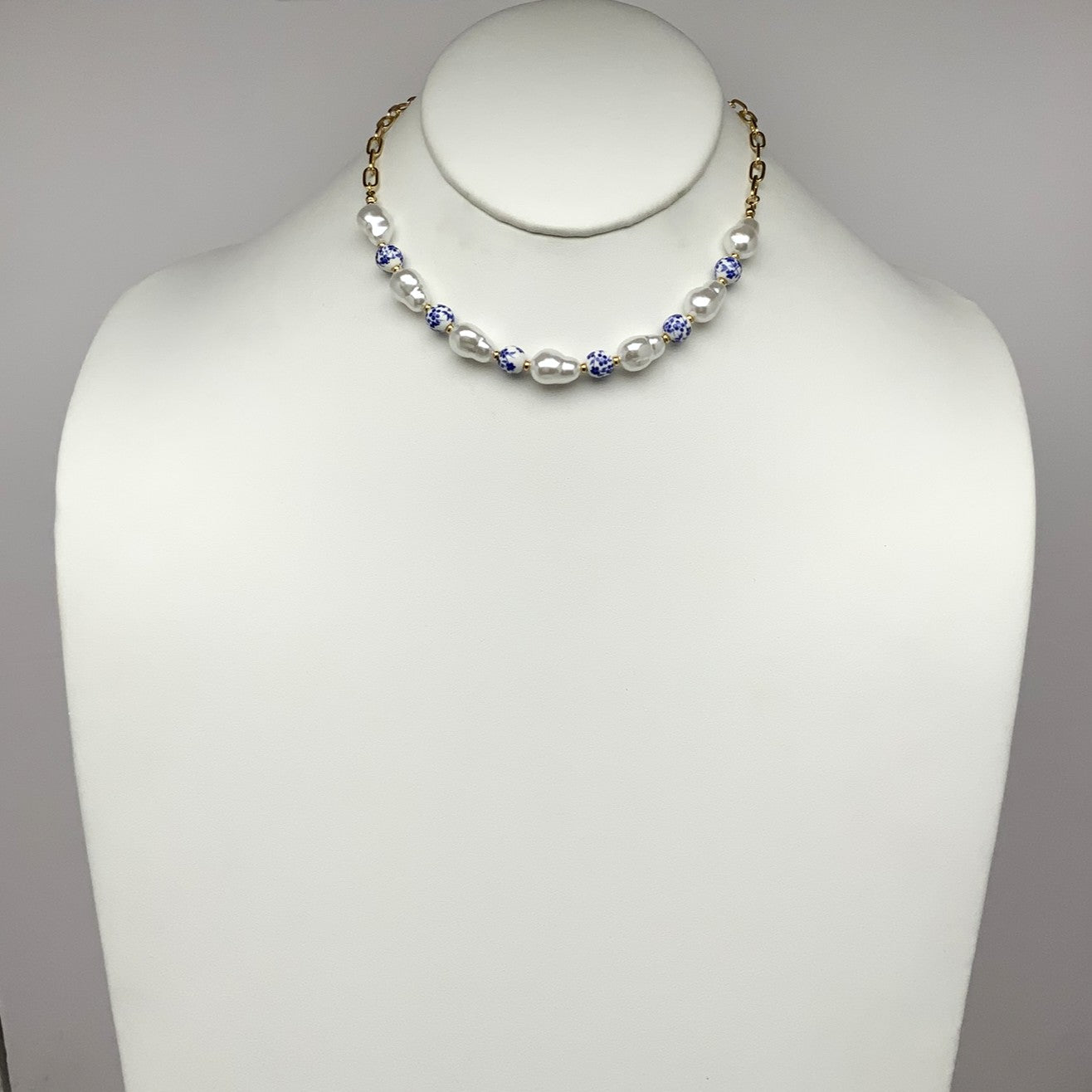 Chain Flower Pearl Necklace