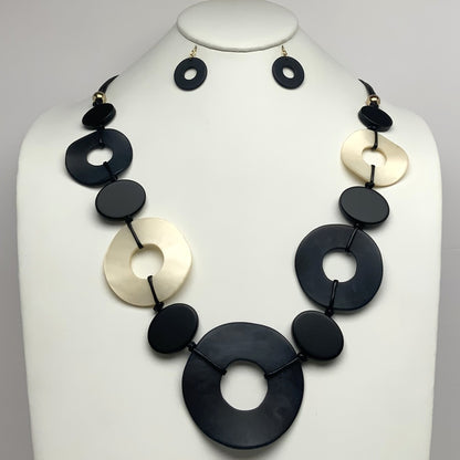 Lucite Hoops Necklace Set