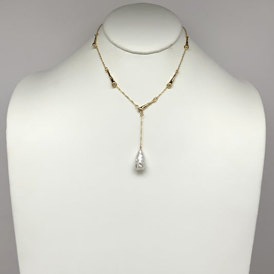 Delicate Melting Drop Pearl Pendant Necklace