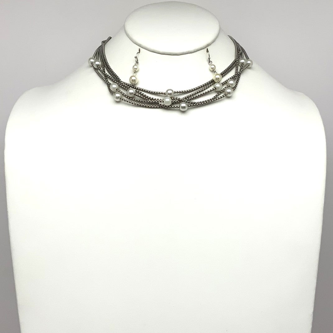 Layered Pearl Necklace Set