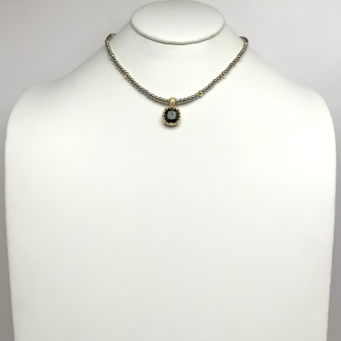 Two Toned Bead Necklace W/Gemstone Pendant