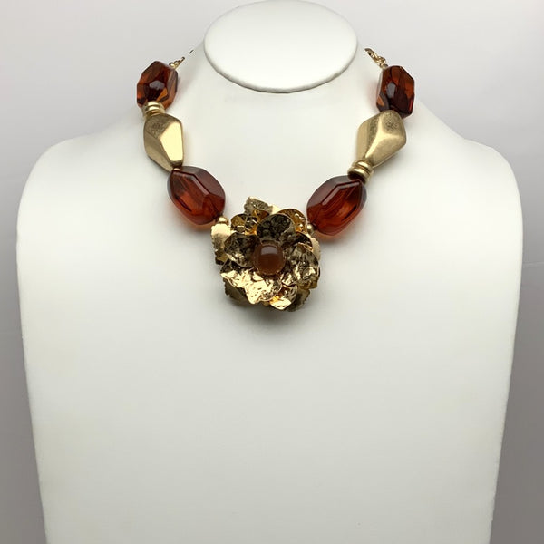 Two Tone Chunky Necklace w/Hammered Finish Flower