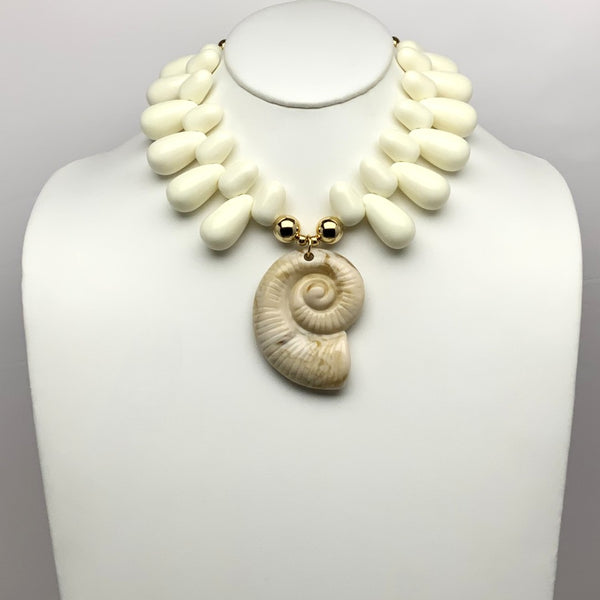 Lucite Teardrop Stone Moon Shell Pendant Necklace