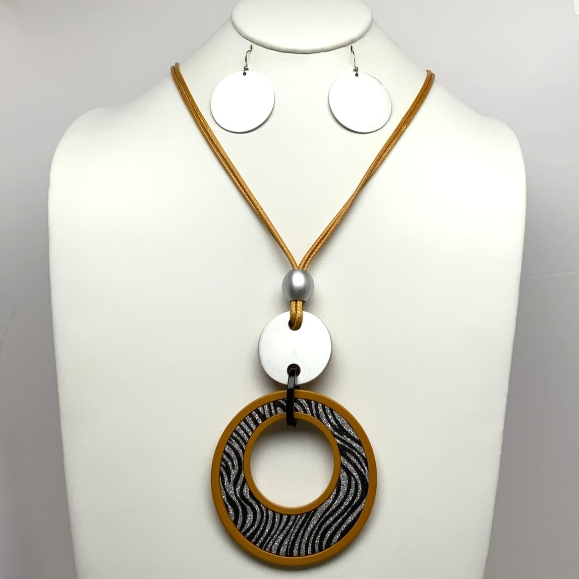 Cord Circle Zebra Print Ring Necklace Set