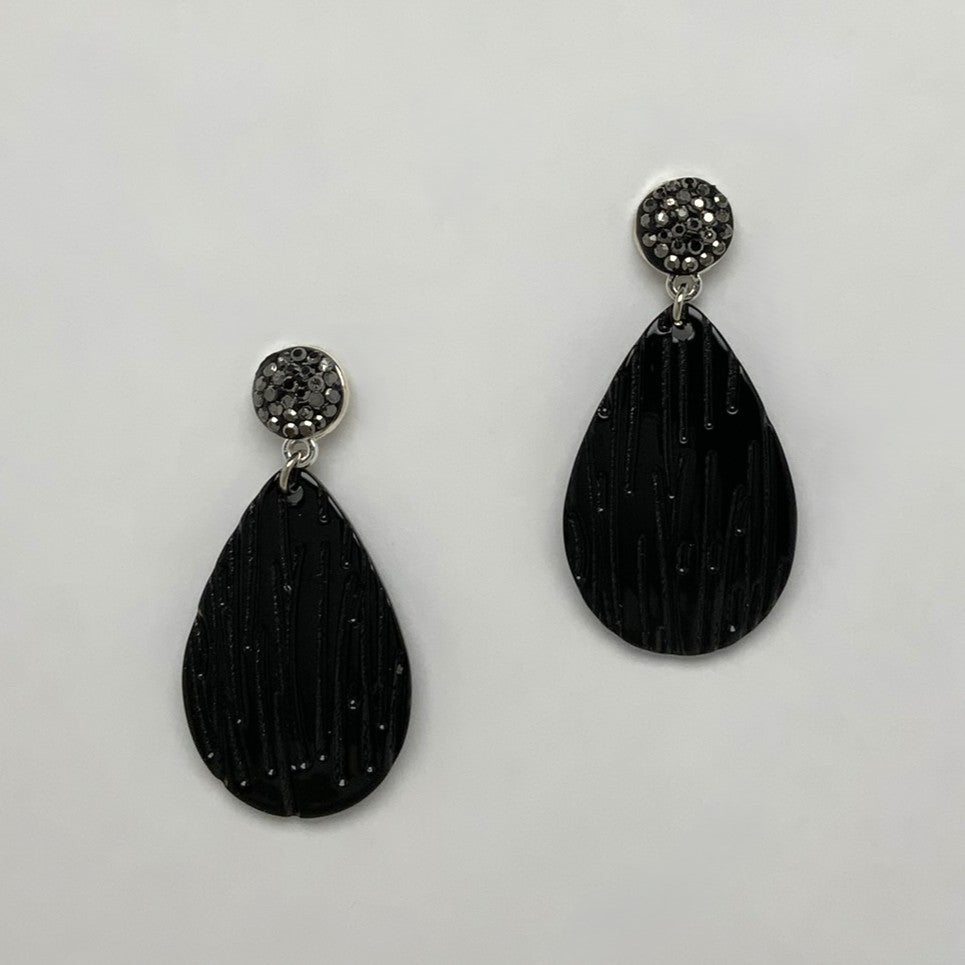 Line Texture Teardrop Crystal Earrings