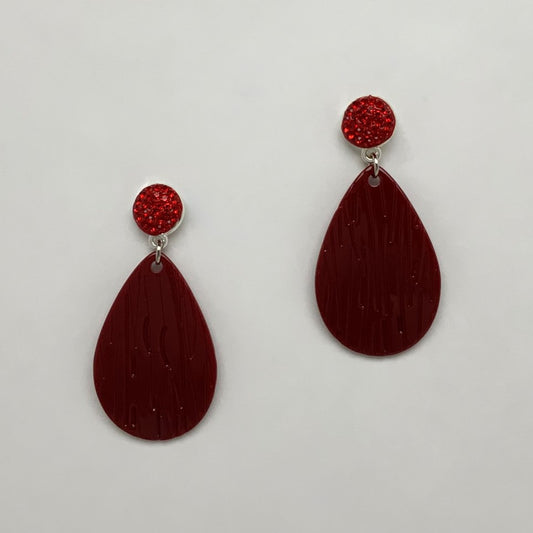 Line Texture Teardrop Crystal Earrings