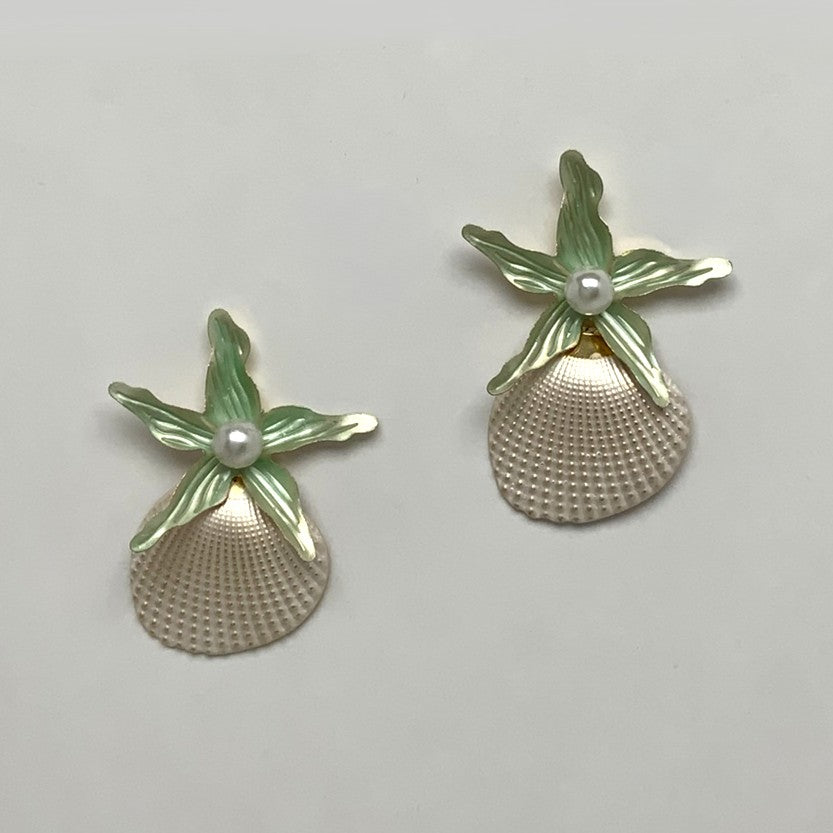 Starfish Pearl Clam Shell Earrings