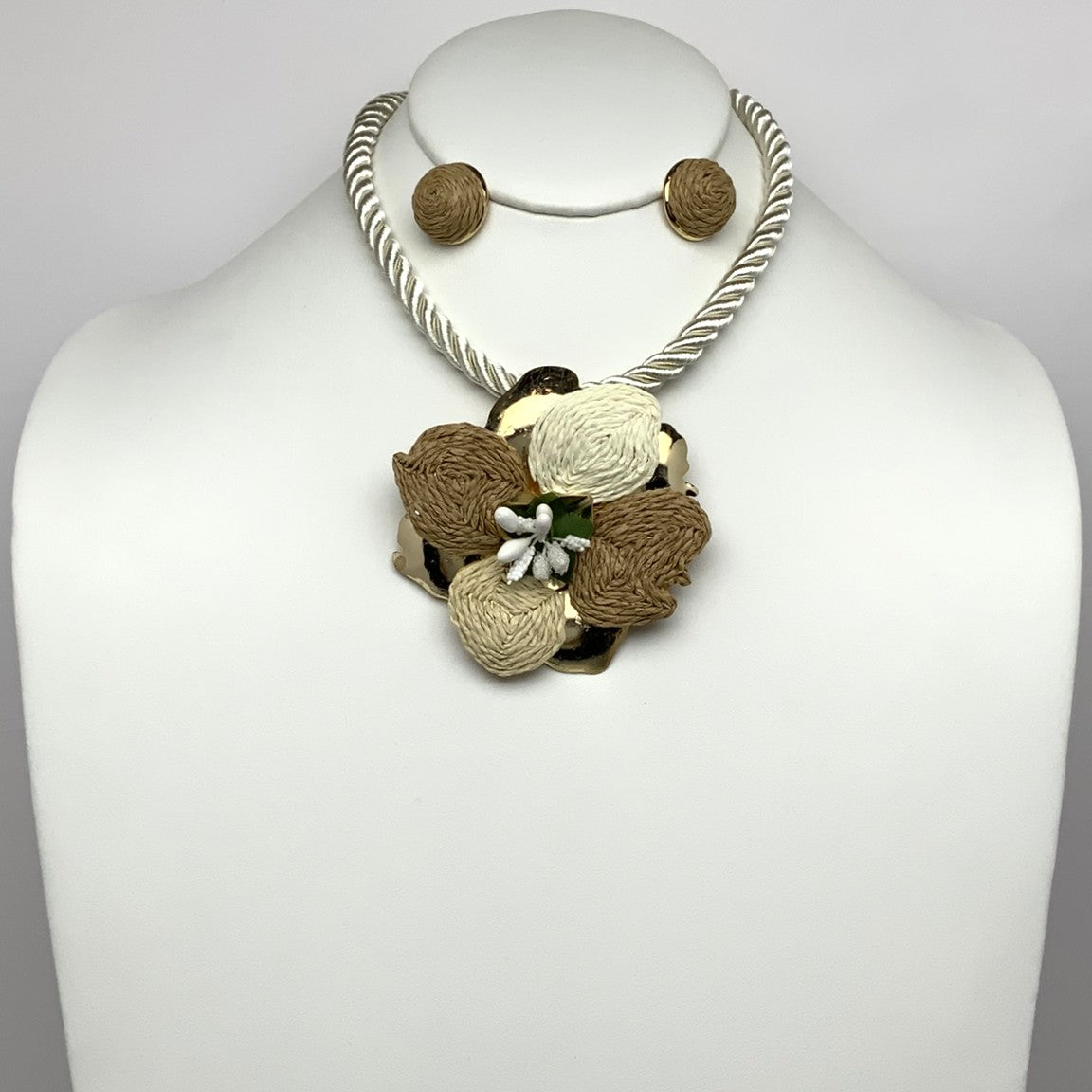 Flower Twine Necklace Set
