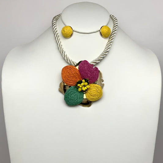 Flower Twine Necklace Set