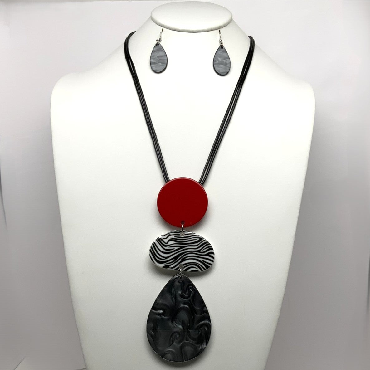 Metallic Swirl Lucite Drop Design Necklace Set