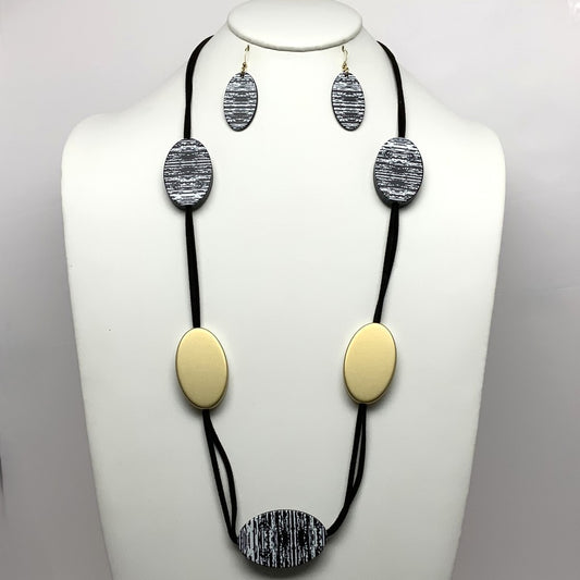 Stone Print and Gold Necklace