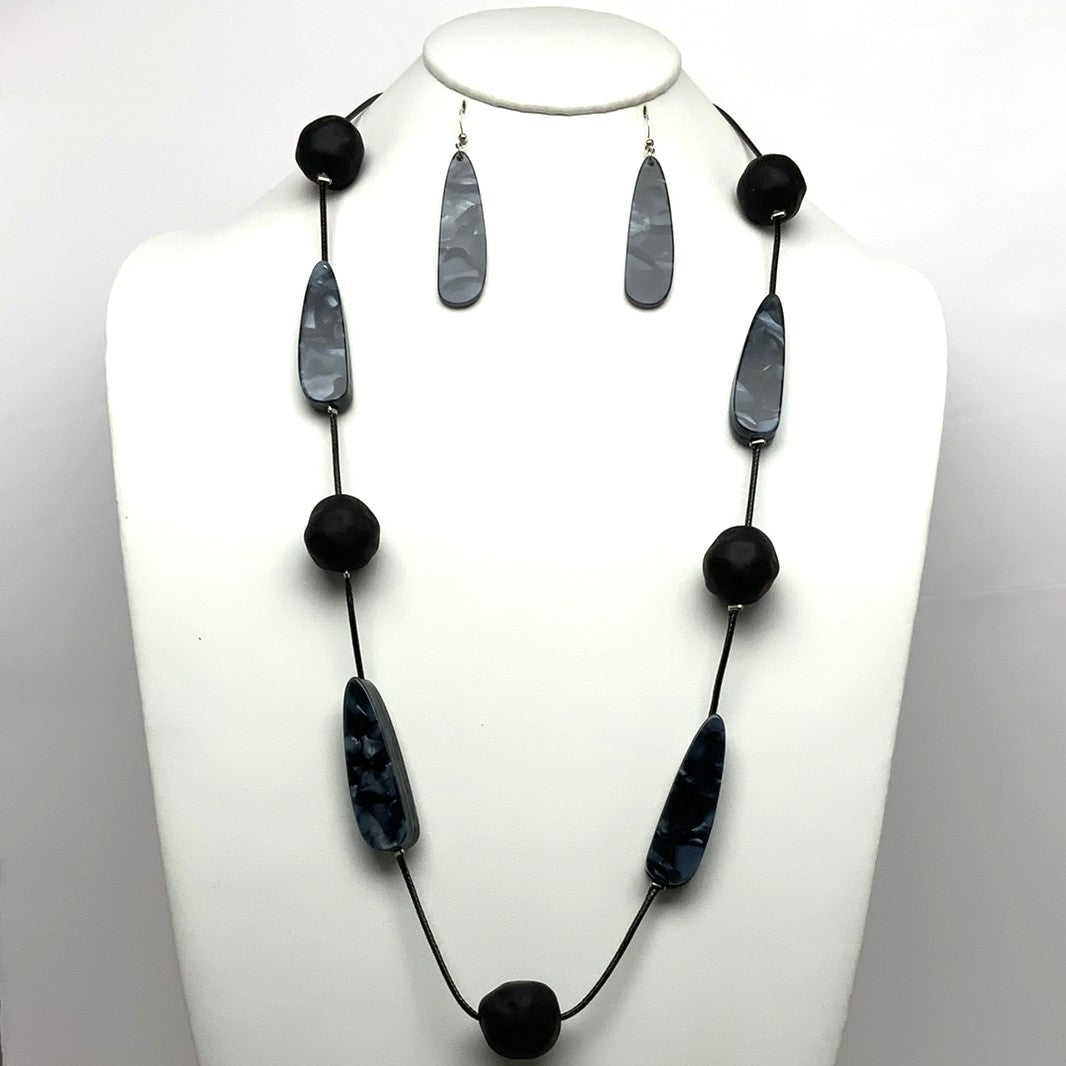 Acrylic and Lucite Shapes Necklace Set