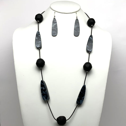 Acrylic and Lucite Shapes Necklace Set