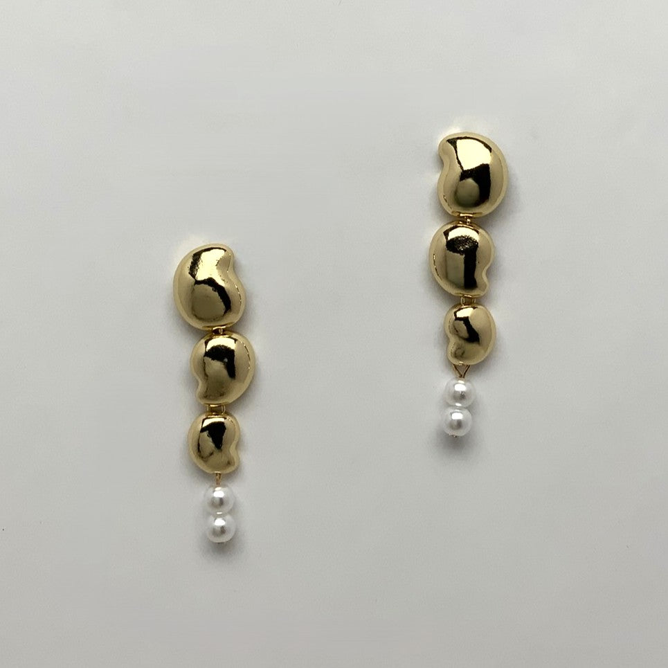 Tiered Dangle w/Pearls Earrings