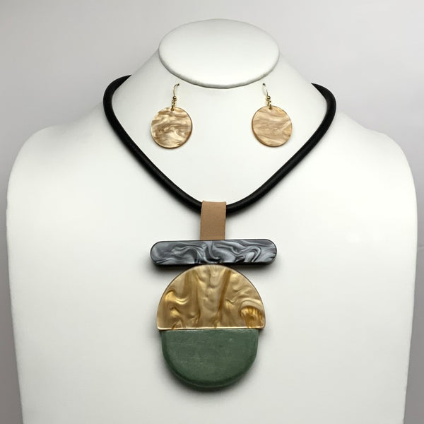 Glossy Pendant Drop Necklace Set