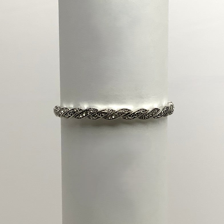 Twisted Ornated Bracelet