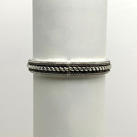 Twisted Wire Design Stretch Bracelet