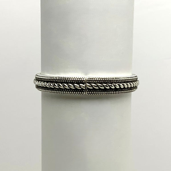 Twisted Wire Design Stretch Bracelet